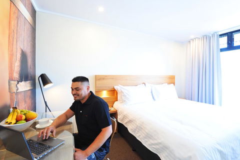 The Griff Motel - E Caravan Parks 2