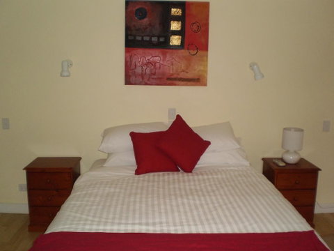 The Lakehouse Manor - E Caravan Parks 0