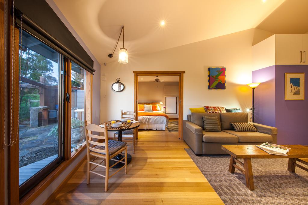 Research VIC E Caravan Parks