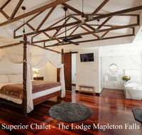 The Lodge Mapleton Falls - E Caravan Parks