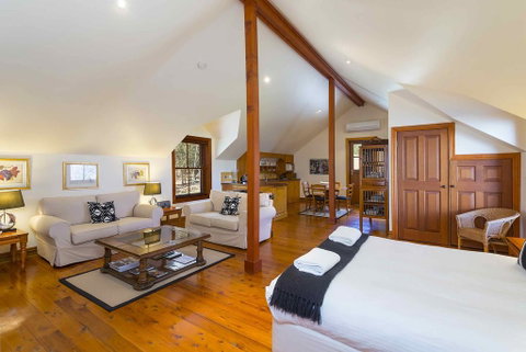 The Mews Studio - E Caravan Parks 1