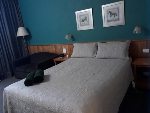 The Moe Motor Inn - E Caravan Parks 1