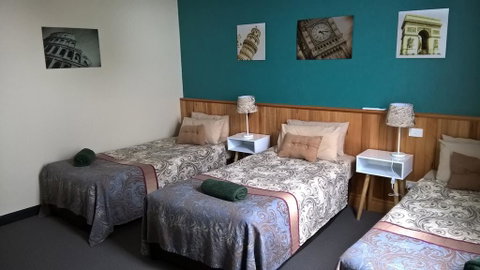 The Moe Motor Inn - E Caravan Parks 3