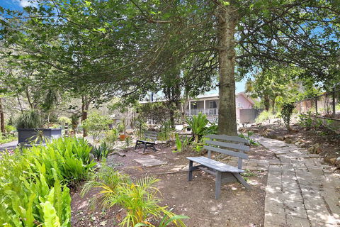 The Odd Gecko B&B - E Caravan Parks 1