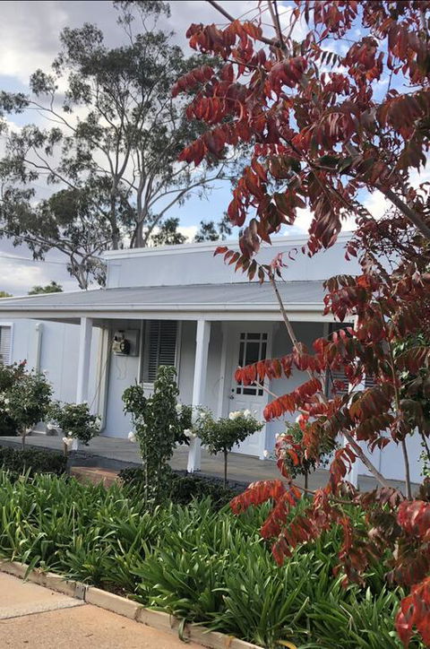 The Rested Guest 3 Bedroom Cottage West Wyalong - E Caravan Parks 3