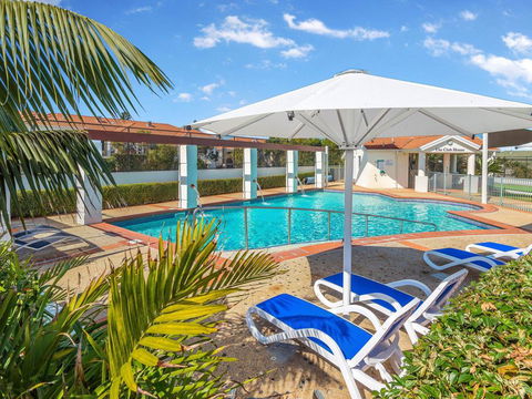 The Sands 51 - A Beach Escape - E Caravan Parks 0