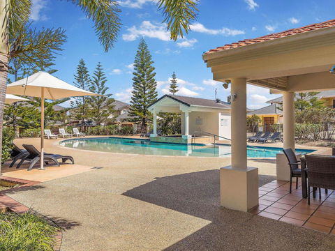 The Sands 7- Great Views Across The Ocean - E Caravan Parks 1