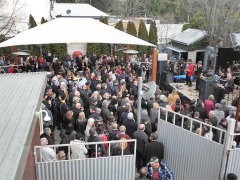 The Shamrock Hotel (Live Music Venue) - E Caravan Parks 3