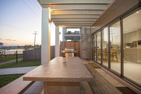 The Suite By The Cablepark - E Caravan Parks 3