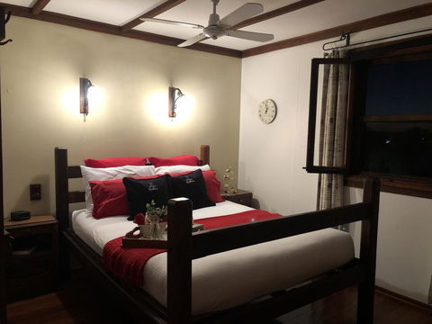 The Table Guest House - E Caravan Parks 2