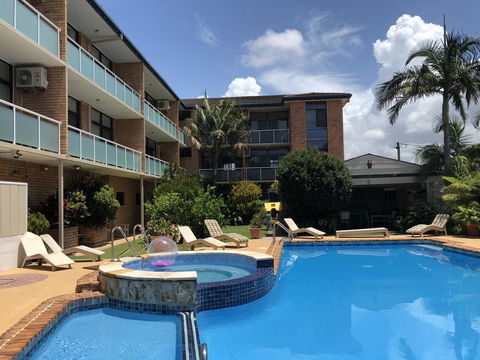The Tahitian Holiday Apartments - E Caravan Parks 0