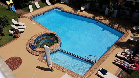 The Tahitian Holiday Apartments - E Caravan Parks 3