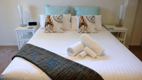 THE TIN SHED Couples Accommodation At Bay Of Fires - E Caravan Parks 0