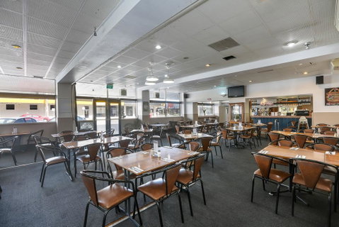 The Union Club Hotel - E Caravan Parks 2