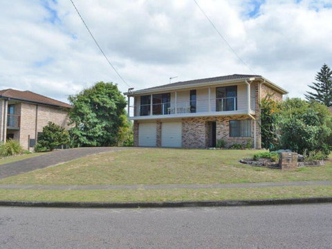 The Verandah', 9 Hanson Avenue - Fantastic Child Friendly Home - E Caravan Parks 0
