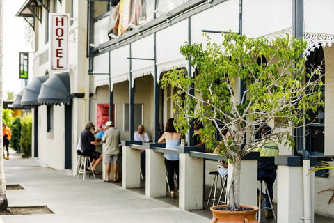 The Waterloo Bay Hotel - E Caravan Parks 1