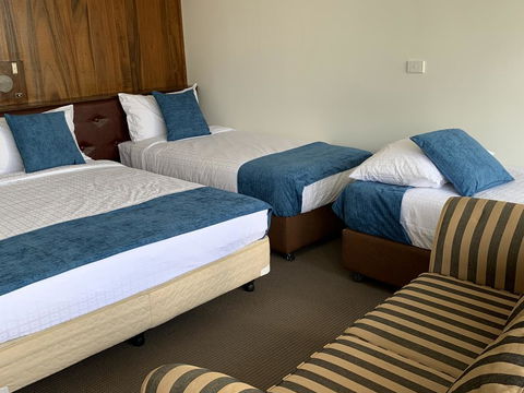 The Wurruk Motel - E Caravan Parks 0