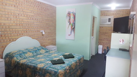 Tiaro Motor Inn - E Caravan Parks 2