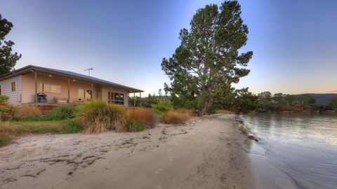 Tides Reach - E Caravan Parks 1