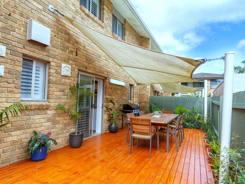 Tilly And Annies Place - E Caravan Parks 1