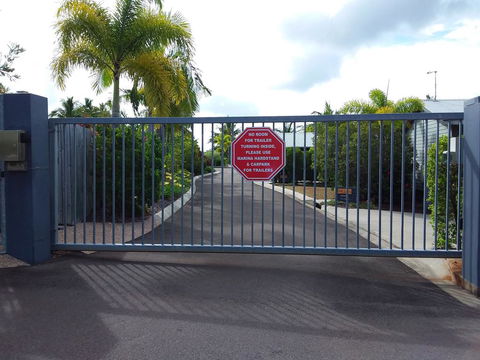 Tin Can Bay Marina Villas - E Caravan Parks 3