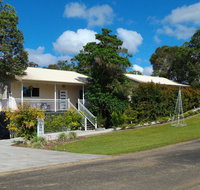 Tinaroo Sunset Retreat - E Caravan Parks