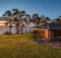 Tinderbox Cliff House - E Caravan Parks