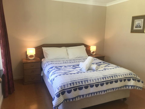 Tinglewood Cabins - E Caravan Parks 3