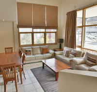 Tomarlin Views 1 - E Caravan Parks
