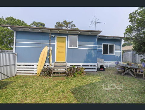 Toot Toot ! 50s Classic Beach House With Bungalow - E Caravan Parks 3