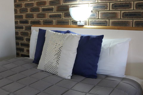 Top Of The Town Motel - E Caravan Parks 0