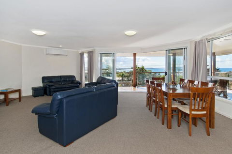 TOPVIEWS - 15Second Av BH - E Caravan Parks 1