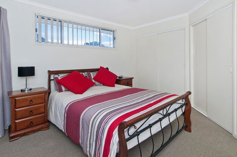 TOPVIEWS - 15Second Av BH - E Caravan Parks 3