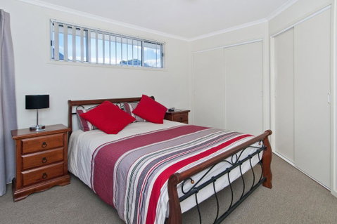 TOPVIEWS - 15Second Av BH - E Caravan Parks 3
