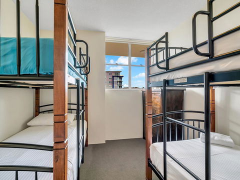 Tradewinds Apartments - E Caravan Parks 3