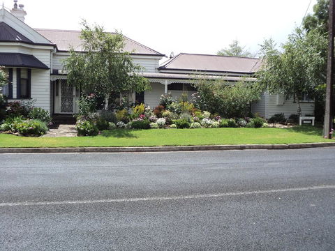 Travellers Rest B&B - E Caravan Parks 1