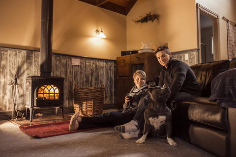 Trawool Cottages And Farmstay - E Caravan Parks 1