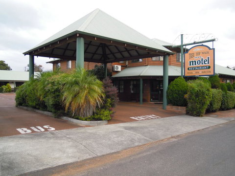 Tree Top Walk Motel - E Caravan Parks 0