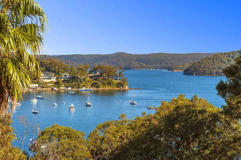 Treehouse Palm Beach - E Caravan Parks 0
