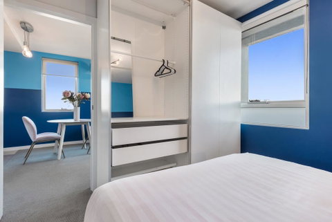 Trendy And Central One Bed Apartment With Views - E Caravan Parks 1