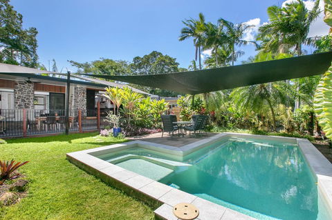 Tropical House, Pool And Extra Bungalow, 4 Bedrooms - E Caravan Parks 0