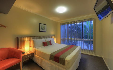 Tropixx Motel & Restaurant - E Caravan Parks 3