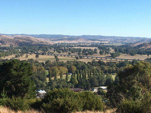 Tuckerbox Motor Inn - E Caravan Parks 3