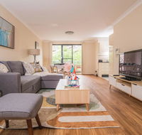 True Comfort 3bed2bath APT near Ashfield Station - E Caravan Parks