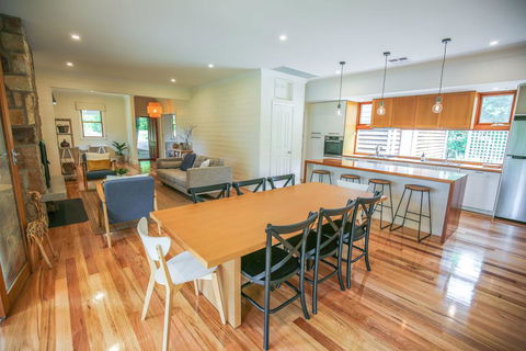 Two Oaks - E Caravan Parks 1