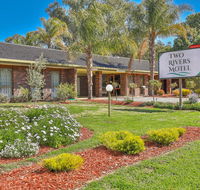 Two Rivers Motel - E Caravan Parks