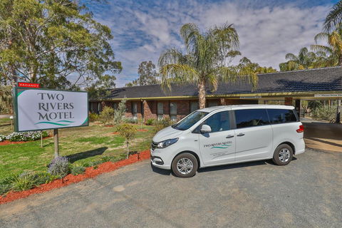 Two Rivers Motel - E Caravan Parks 1