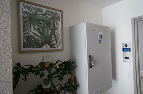 U1 Brunswick Living Brand New Apartment Close To Airport And CBD - E Caravan Parks 2