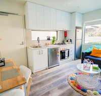 U1 Brunswick Living brand new apartment close to Airport and CBD - E Caravan Parks