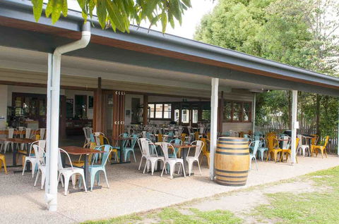 Ulmarra Hotel - E Caravan Parks 3